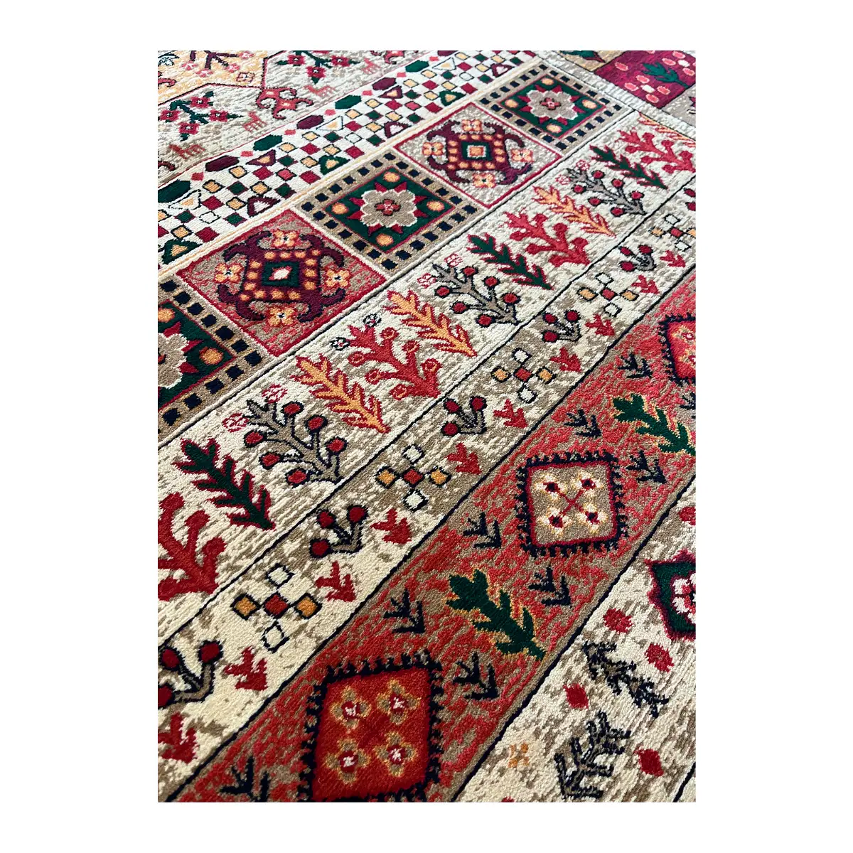 فرش بزرگمهر بلوچی کد 78102، 700 شانه، رنگ گندمی – تصویر 3